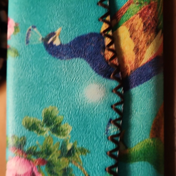 Floral Peacock Women's Wallet - Picture 9 of 11